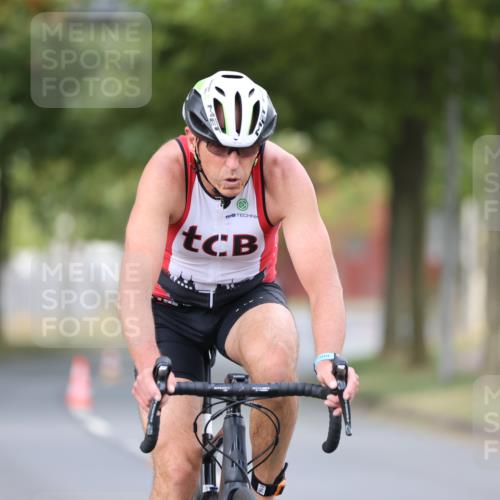 11.08.2024 - GEWOBA Citytriathlon Bremen H.Heesch http://msf.ph/oto/6773019 11.08.2024 11:39:46 Radfahren 807, 820, 823, 878 meine-sportfotos.de