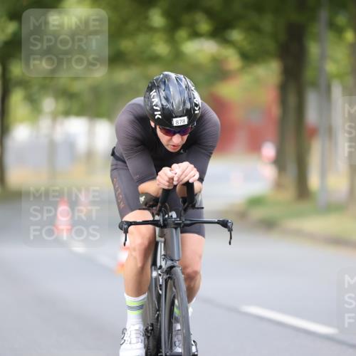 11.08.2024 - GEWOBA Citytriathlon Bremen H.Heesch http://msf.ph/oto/6773056 11.08.2024 11:39:51 Radfahren 807, 820, 878 meine-sportfotos.de