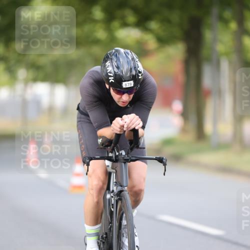 11.08.2024 - GEWOBA Citytriathlon Bremen H.Heesch http://msf.ph/oto/6773059 11.08.2024 11:39:51 Radfahren 807, 820, 878 meine-sportfotos.de