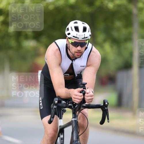 11.08.2024 - GEWOBA Citytriathlon Bremen H.Heesch http://msf.ph/oto/6773106 11.08.2024 11:39:54 Radfahren 744, 807, 820, 878 meine-sportfotos.de