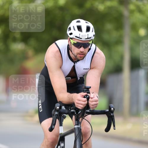 11.08.2024 - GEWOBA Citytriathlon Bremen H.Heesch http://msf.ph/oto/6773109 11.08.2024 11:39:54 Radfahren 744, 807, 820, 878 meine-sportfotos.de