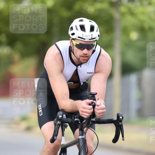 11.08.2024 - GEWOBA Citytriathlon Bremen H.Heesch http://msf.ph/oto/6773112 11.08.2024 11:39:54 Radfahren 744, 807, 820, 878 meine-sportfotos.de
