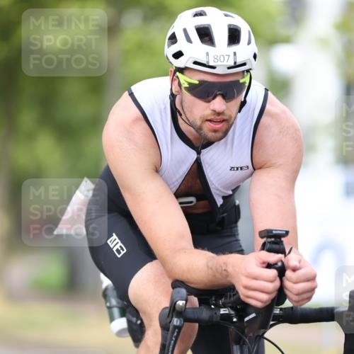 11.08.2024 - GEWOBA Citytriathlon Bremen H.Heesch http://msf.ph/oto/6773122 11.08.2024 11:39:55 Radfahren 744, 807, 820, 878 meine-sportfotos.de