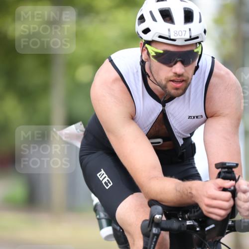 11.08.2024 - GEWOBA Citytriathlon Bremen H.Heesch http://msf.ph/oto/6773125 11.08.2024 11:39:55 Radfahren 744, 807, 820, 878 meine-sportfotos.de