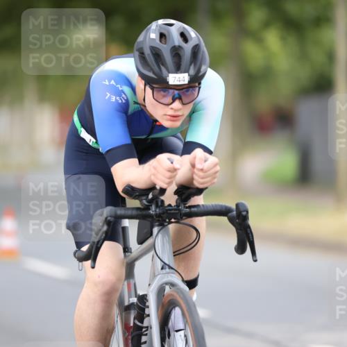 11.08.2024 - GEWOBA Citytriathlon Bremen H.Heesch http://msf.ph/oto/6773210 11.08.2024 11:40:06 Radfahren 744, 807, 820, 858 meine-sportfotos.de