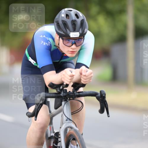 11.08.2024 - GEWOBA Citytriathlon Bremen H.Heesch http://msf.ph/oto/6773213 11.08.2024 11:40:06 Radfahren 744, 807, 820, 858 meine-sportfotos.de
