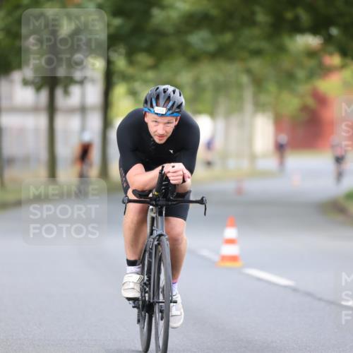 11.08.2024 - GEWOBA Citytriathlon Bremen H.Heesch http://msf.ph/oto/6773261 11.08.2024 11:40:14 Radfahren 744, 754, 767, 858 meine-sportfotos.de
