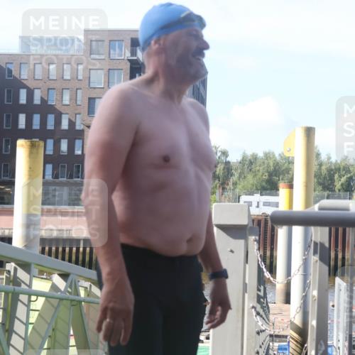 11.08.2024 - GEWOBA Citytriathlon Bremen Lena Gebhardt http://msf.ph/oto/6773274 11.08.2024 10:07:23 Schwimmen 1, 56, 95 meine-sportfotos.de