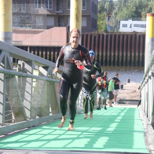 11.08.2024 - GEWOBA Citytriathlon Bremen Lena Gebhardt http://msf.ph/oto/6773295 11.08.2024 10:07:48 Schwimmen 8, 59, 75, 87, 95, 106 meine-sportfotos.de