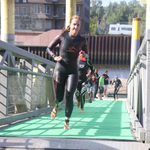11.08.2024 - GEWOBA Citytriathlon Bremen Lena Gebhardt http://msf.ph/oto/6773309 11.08.2024 10:07:48 Schwimmen 8, 59, 75, 87, 95, 106 meine-sportfotos.de