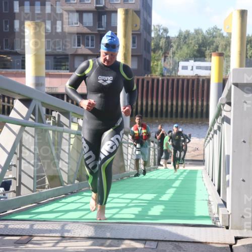 11.08.2024 - GEWOBA Citytriathlon Bremen Lena Gebhardt http://msf.ph/oto/6773331 11.08.2024 10:07:51 Schwimmen 7, 8, 59, 75, 79, 87, 96, 106 meine-sportfotos.de