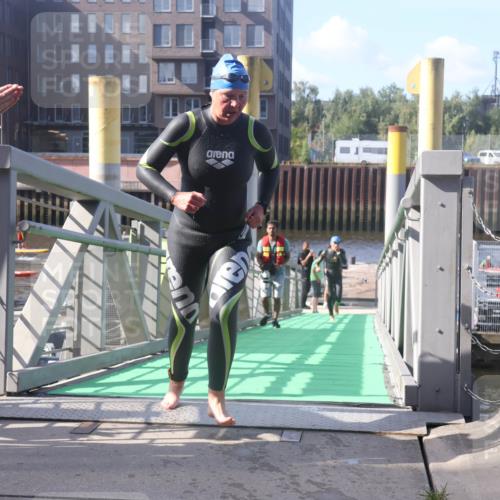 11.08.2024 - GEWOBA Citytriathlon Bremen Lena Gebhardt http://msf.ph/oto/6773343 11.08.2024 10:07:52 Schwimmen 7, 8, 59, 75, 79, 87, 96, 106 meine-sportfotos.de