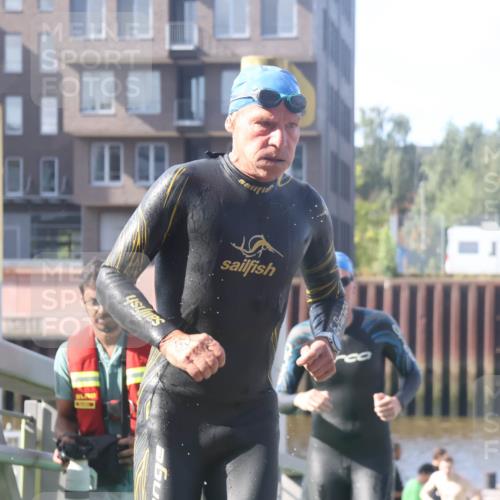 11.08.2024 - GEWOBA Citytriathlon Bremen Lena Gebhardt http://msf.ph/oto/6773374 11.08.2024 10:07:57 Schwimmen 3, 7, 8, 75, 79, 87, 96, 106 meine-sportfotos.de