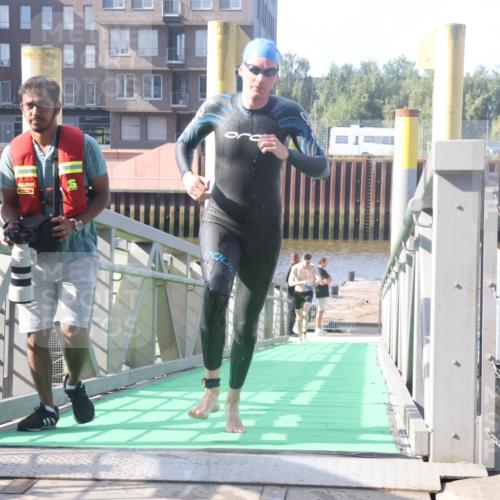 11.08.2024 - GEWOBA Citytriathlon Bremen Lena Gebhardt http://msf.ph/oto/6773386 11.08.2024 10:07:58 Schwimmen 3, 7, 8, 75, 79, 82, 87, 96, 106 meine-sportfotos.de