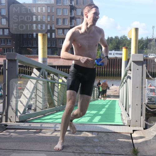 11.08.2024 - GEWOBA Citytriathlon Bremen Lena Gebhardt http://msf.ph/oto/6773414 11.08.2024 10:08:04 Schwimmen 3, 7, 75, 79, 82, 87, 96, 106 meine-sportfotos.de