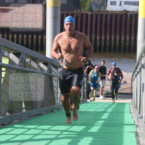 11.08.2024 - GEWOBA Citytriathlon Bremen Lena Gebhardt http://msf.ph/oto/6773429 11.08.2024 10:08:09 Schwimmen 3, 7, 65, 71, 79, 82, 87, 96, 106, 108 meine-sportfotos.de