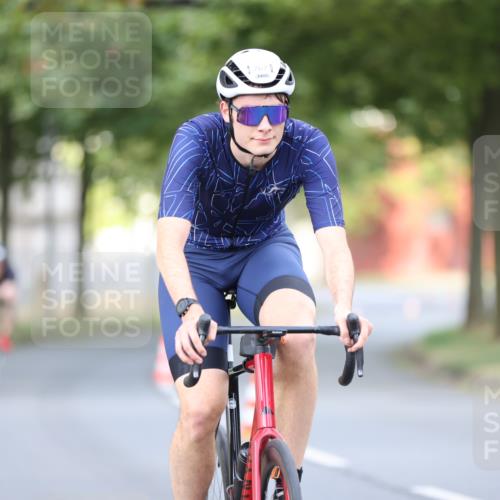 11.08.2024 - GEWOBA Citytriathlon Bremen H.Heesch http://msf.ph/oto/6773456 11.08.2024 11:40:29 Radfahren 754, 767, 772 meine-sportfotos.de