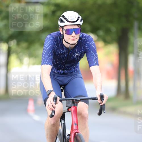 11.08.2024 - GEWOBA Citytriathlon Bremen H.Heesch http://msf.ph/oto/6773464 11.08.2024 11:40:29 Radfahren 754, 767, 772 meine-sportfotos.de