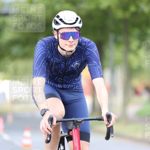 11.08.2024 - GEWOBA Citytriathlon Bremen H.Heesch http://msf.ph/oto/6773479 11.08.2024 11:40:29 Radfahren 754, 767, 772 meine-sportfotos.de