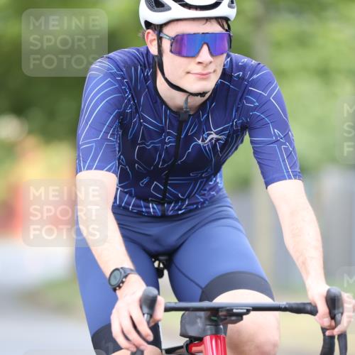11.08.2024 - GEWOBA Citytriathlon Bremen H.Heesch http://msf.ph/oto/6773504 11.08.2024 11:40:29 Radfahren 754, 767, 772 meine-sportfotos.de