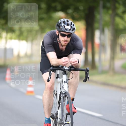 11.08.2024 - GEWOBA Citytriathlon Bremen H.Heesch http://msf.ph/oto/6773535 11.08.2024 11:40:32 Radfahren 754, 767, 772 meine-sportfotos.de