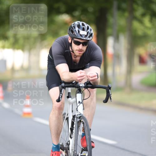 11.08.2024 - GEWOBA Citytriathlon Bremen H.Heesch http://msf.ph/oto/6773539 11.08.2024 11:40:32 Radfahren 754, 767, 772 meine-sportfotos.de