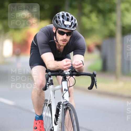 11.08.2024 - GEWOBA Citytriathlon Bremen H.Heesch http://msf.ph/oto/6773550 11.08.2024 11:40:32 Radfahren 754, 767, 772 meine-sportfotos.de