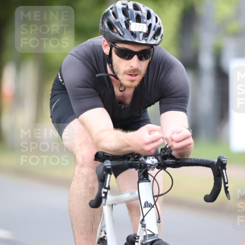 11.08.2024 - GEWOBA Citytriathlon Bremen H.Heesch http://msf.ph/oto/6773572 11.08.2024 11:40:32 Radfahren 754, 767, 772 meine-sportfotos.de