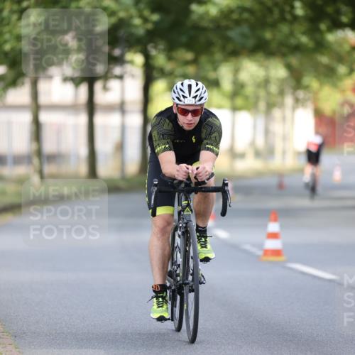 11.08.2024 - GEWOBA Citytriathlon Bremen H.Heesch http://msf.ph/oto/6773593 11.08.2024 11:40:45 Radfahren 771 meine-sportfotos.de