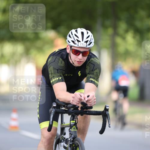11.08.2024 - GEWOBA Citytriathlon Bremen H.Heesch http://msf.ph/oto/6773656 11.08.2024 11:40:46 Radfahren 771 meine-sportfotos.de
