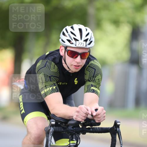 11.08.2024 - GEWOBA Citytriathlon Bremen H.Heesch http://msf.ph/oto/6773675 11.08.2024 11:40:46 Radfahren 771 meine-sportfotos.de