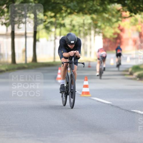 11.08.2024 - GEWOBA Citytriathlon Bremen H.Heesch http://msf.ph/oto/6773704 11.08.2024 11:40:51 Radfahren 771 meine-sportfotos.de