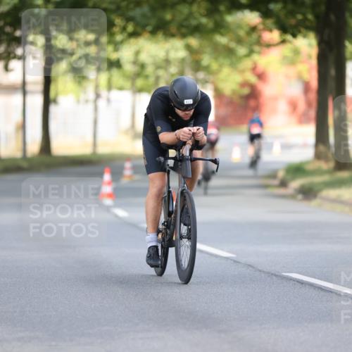 11.08.2024 - GEWOBA Citytriathlon Bremen H.Heesch http://msf.ph/oto/6773725 11.08.2024 11:40:51 Radfahren 771 meine-sportfotos.de