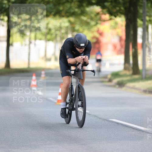 11.08.2024 - GEWOBA Citytriathlon Bremen H.Heesch http://msf.ph/oto/6773736 11.08.2024 11:40:51 Radfahren 771 meine-sportfotos.de