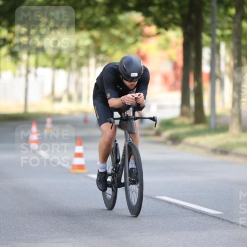 11.08.2024 - GEWOBA Citytriathlon Bremen H.Heesch http://msf.ph/oto/6773747 11.08.2024 11:40:51 Radfahren 771 meine-sportfotos.de