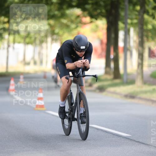 11.08.2024 - GEWOBA Citytriathlon Bremen H.Heesch http://msf.ph/oto/6773752 11.08.2024 11:40:51 Radfahren 771 meine-sportfotos.de