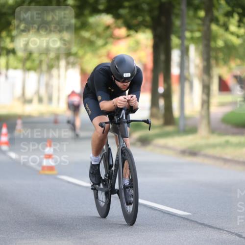 11.08.2024 - GEWOBA Citytriathlon Bremen H.Heesch http://msf.ph/oto/6773756 11.08.2024 11:40:51 Radfahren 771 meine-sportfotos.de