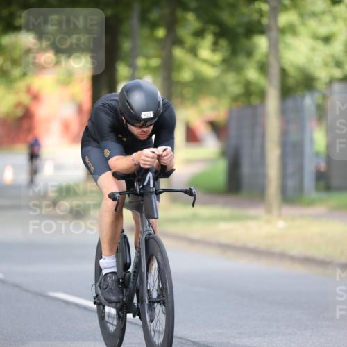 11.08.2024 - GEWOBA Citytriathlon Bremen H.Heesch http://msf.ph/oto/6773781 11.08.2024 11:40:51 Radfahren 771 meine-sportfotos.de