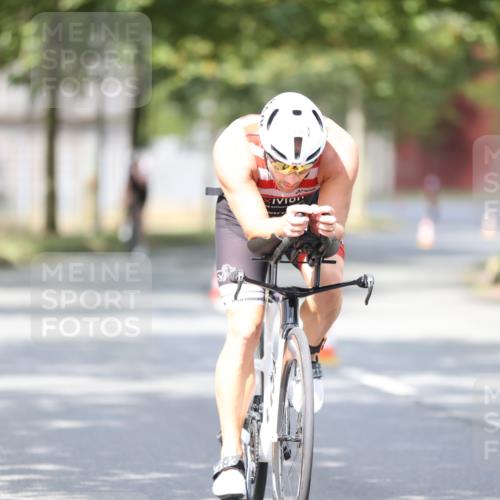 11.08.2024 - GEWOBA Citytriathlon Bremen H.Heesch http://msf.ph/oto/6773834 11.08.2024 11:41:25 Radfahren 835, 896, 902 meine-sportfotos.de