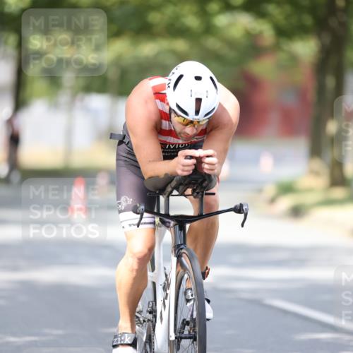 11.08.2024 - GEWOBA Citytriathlon Bremen H.Heesch http://msf.ph/oto/6773847 11.08.2024 11:41:25 Radfahren 835, 896, 902 meine-sportfotos.de