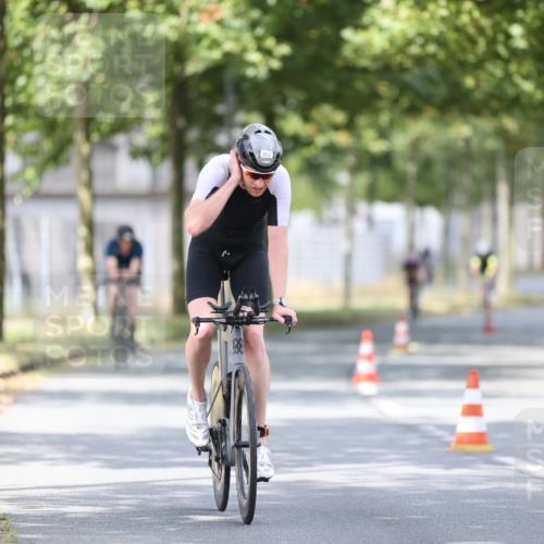 11.08.2024 - GEWOBA Citytriathlon Bremen H.Heesch http://msf.ph/oto/6773903 11.08.2024 11:41:30 Radfahren 786, 835, 896, 902, 1020 meine-sportfotos.de