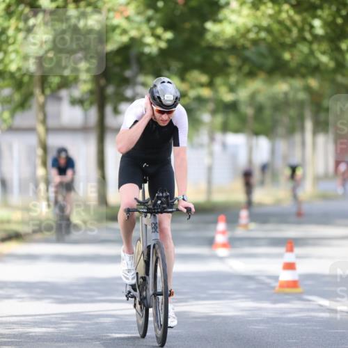 11.08.2024 - GEWOBA Citytriathlon Bremen H.Heesch http://msf.ph/oto/6773912 11.08.2024 11:41:30 Radfahren 786, 835, 896, 902, 1020 meine-sportfotos.de