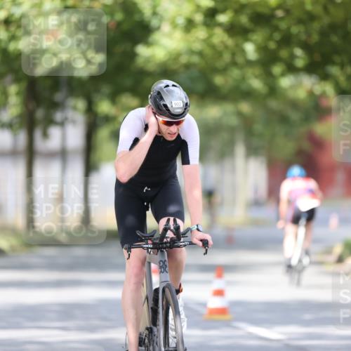 11.08.2024 - GEWOBA Citytriathlon Bremen H.Heesch http://msf.ph/oto/6773949 11.08.2024 11:41:30 Radfahren 786, 835, 896, 902, 1020 meine-sportfotos.de