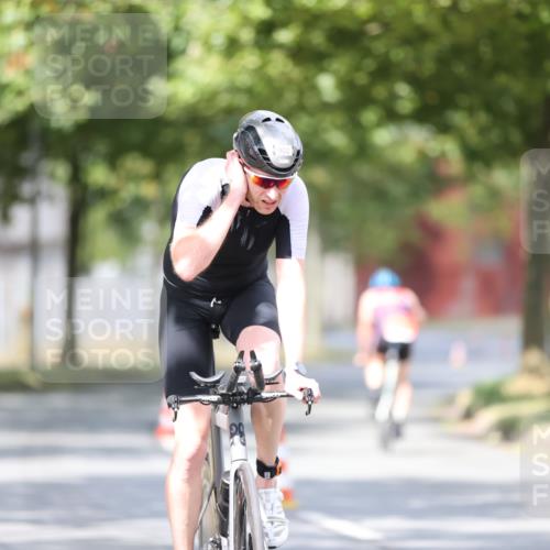 11.08.2024 - GEWOBA Citytriathlon Bremen H.Heesch http://msf.ph/oto/6773962 11.08.2024 11:41:30 Radfahren 786, 835, 896, 902, 1020 meine-sportfotos.de