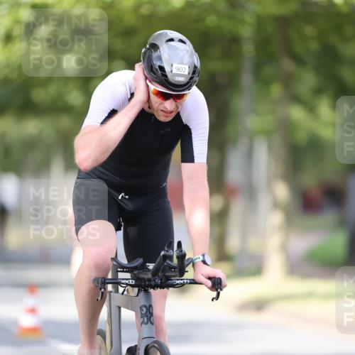 11.08.2024 - GEWOBA Citytriathlon Bremen H.Heesch http://msf.ph/oto/6773998 11.08.2024 11:41:31 Radfahren 786, 835, 896, 902, 1020 meine-sportfotos.de