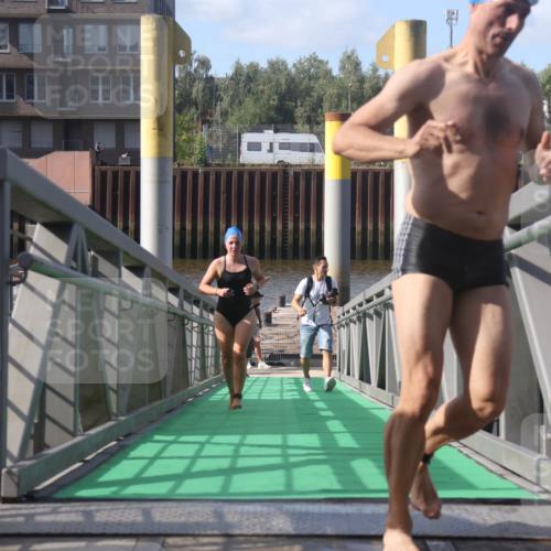 11.08.2024 - GEWOBA Citytriathlon Bremen Lena Gebhardt http://msf.ph/oto/6774040 11.08.2024 10:10:00 Schwimmen 11, 16, 31, 50, 55, 64, 83, 102 meine-sportfotos.de