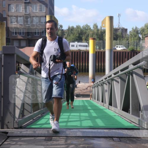 11.08.2024 - GEWOBA Citytriathlon Bremen Lena Gebhardt http://msf.ph/oto/6774099 11.08.2024 10:10:06 Schwimmen 16, 31, 50, 55, 64, 83, 102 meine-sportfotos.de