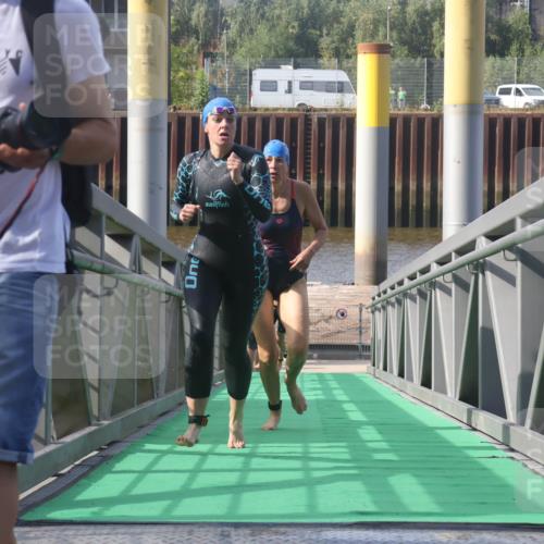 11.08.2024 - GEWOBA Citytriathlon Bremen Lena Gebhardt http://msf.ph/oto/6774109 11.08.2024 10:10:07 Schwimmen 16, 31, 50, 55, 64, 83, 102 meine-sportfotos.de