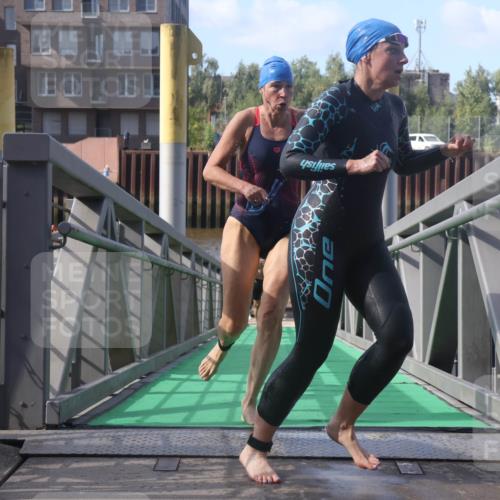 11.08.2024 - GEWOBA Citytriathlon Bremen Lena Gebhardt http://msf.ph/oto/6774127 11.08.2024 10:10:09 Schwimmen 31, 50, 55, 64, 83, 102 meine-sportfotos.de