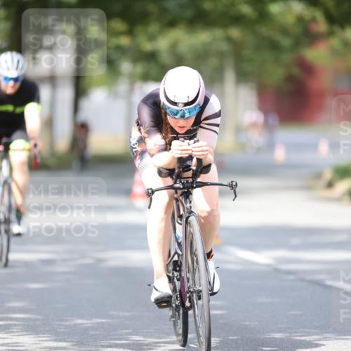 11.08.2024 - GEWOBA Citytriathlon Bremen H.Heesch http://msf.ph/oto/6774193 11.08.2024 11:41:38 Radfahren 758, 786, 835, 859, 896, 902, 965, 1020 meine-sportfotos.de